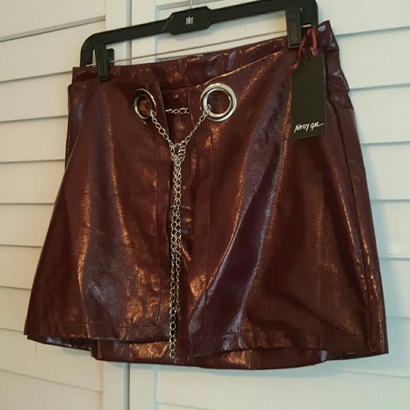 Faux leather mini skirt - Picture 4 of 8